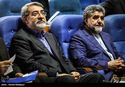 سیدحسین هاشمی و عبدالرضا رحمانی فضلی وزیر کشور در گردهمایی دست‌اندرکاران مراسم اربعین حسینی(ع)