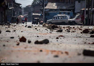 Police, Protesters Clash in Kashmir