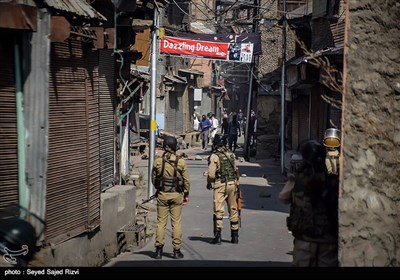 Police, Protesters Clash in Kashmir