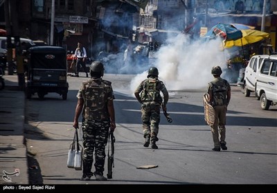 Police, Protesters Clash in Kashmir