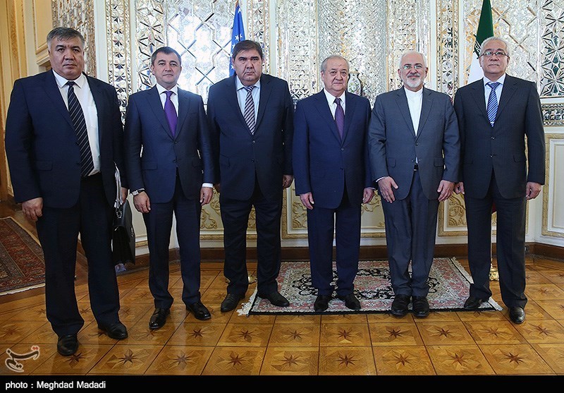 Iranian, Uzbek Top Diplomats Discuss Closer Economic Ties