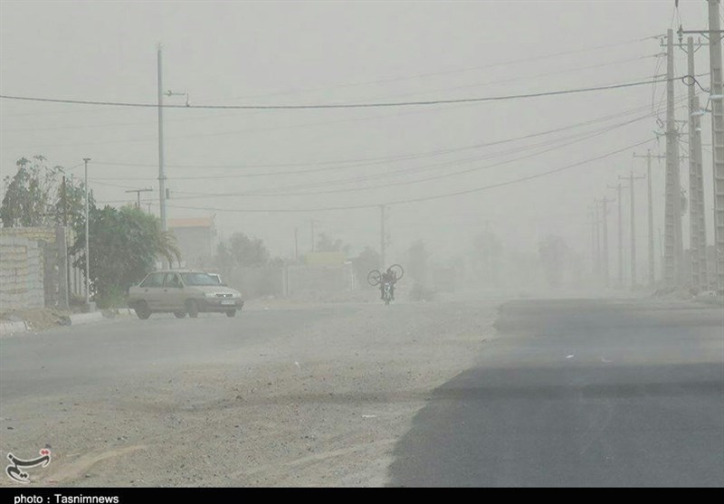 کرمان| طوفان شن تردد در محور ترانزیتی ریگان – چابهار را مختل کرد