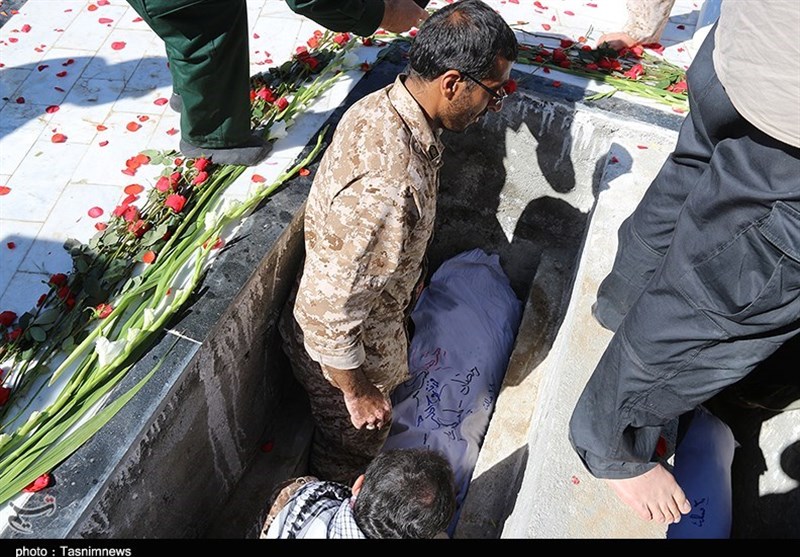 جلوه‌های ناب دلدادگی در آئین خاکسپاری 3 شهید گمنام دامغان به‌روایت تصویر