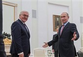 پوتین: مواضع روسیه و آلمان در مسائل بین المللی بسیار نزدیک است