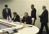 دیدار آخوندی با وزیر راه و شهرسازی روسیه/ امضای چند تفاهمنامه همکاری