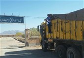 توقیف کامیون حامل 16 تن ذرت آلوده به کود مرغی در اردستان
