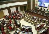 ویدئو/درگیری در پارلمان اقلیم کردستان عراق همزمان با قرائت متن نامه کناره‌گیری بارزانی