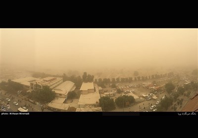 Dust Storm Blankets Iraq’s Holy Najaf