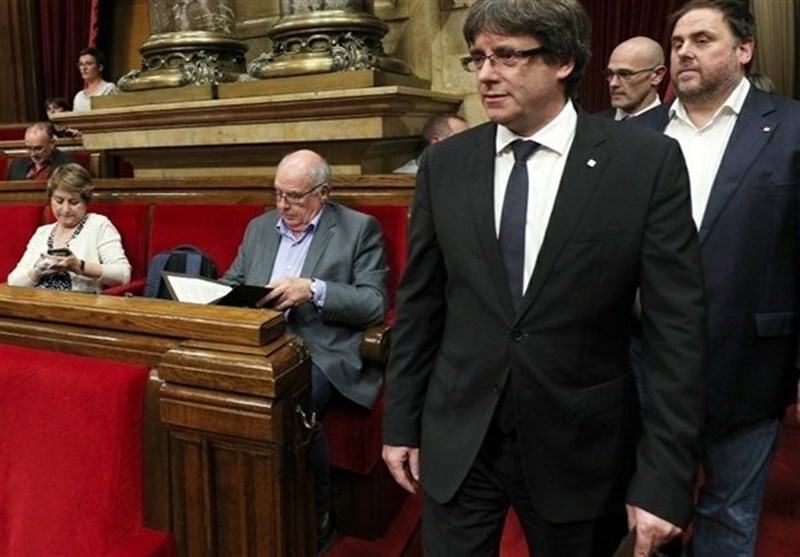 رهبر برکنار شده کاتالونیا در دادگاه عالی اسپانیا حاضر نمی‌شود