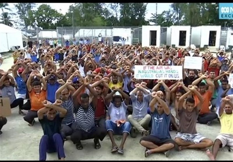 PNG Police End Long Standoff with Refugees at Australia Detention Camp