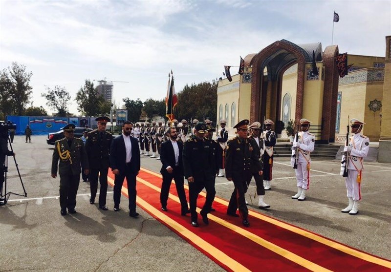 استقبال رسمی معاون قرارگاه خاتم الانبیا از رئیس ستاد ارتش روسیه