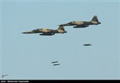اخبار رزمایش| انهدام اهداف دشمن فرضی توسط جنگنده‌هایF-5 و صاعقه/ «سمات» دوربین جدید RF-4های نهاجا