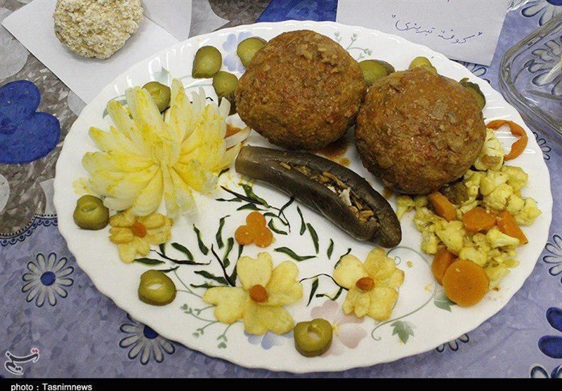 چرا نیمی از خانوارهای ایرانی بیش از اندازه غذا مصرف می‌کنند