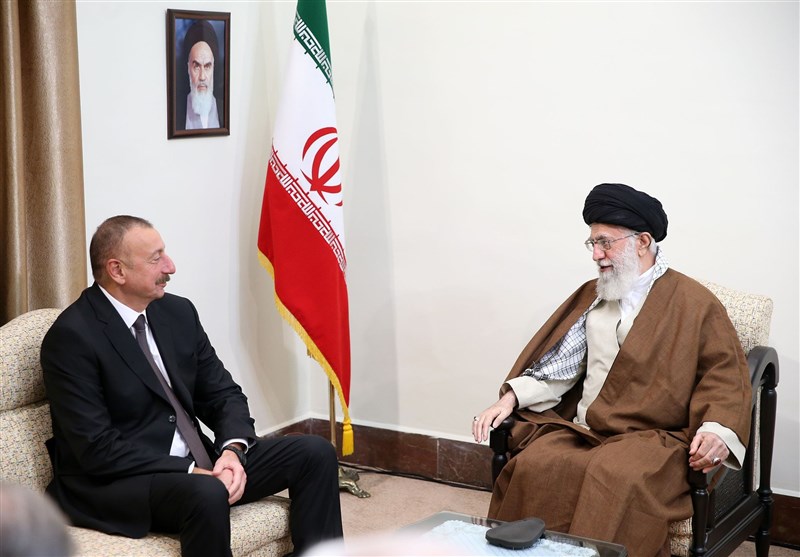 امام خامنه‌ای: باید مقابل اقدامات مخالفان روابط ایران و آذربایجان ایستادگی کرد
