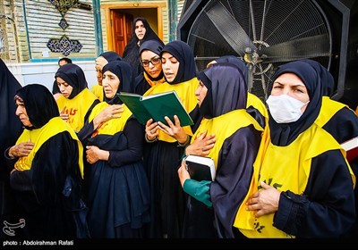 Shiite Pilgrims in Imam Ali Shrine in Najaf ahead of Arbaeen