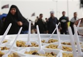 ظرفیت توزیع روزانه 20 هزار پرس غذا در موکب مسجد مقدس جمکران