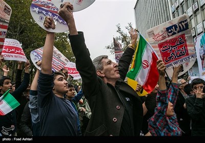 راهپیمایی 13 آبان