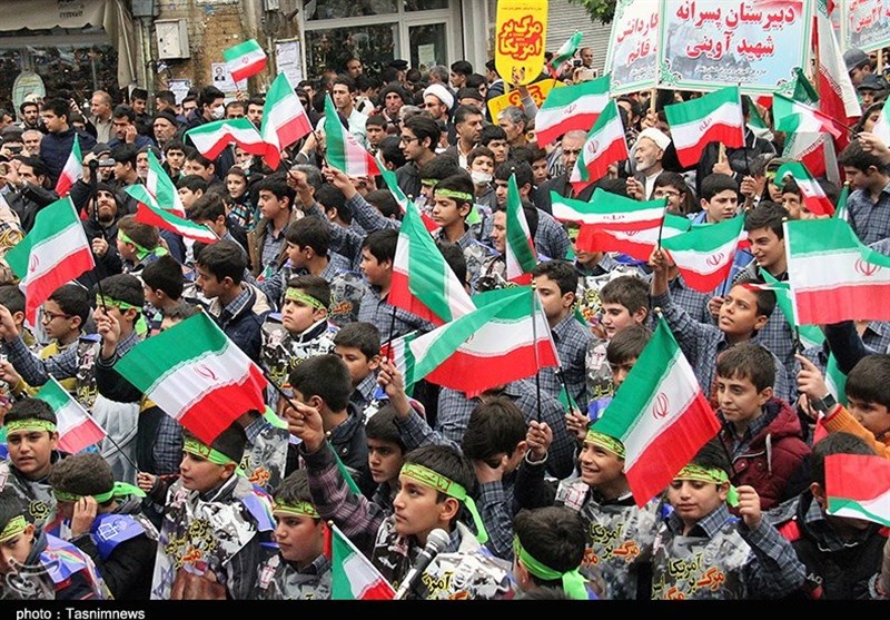 وقایع و اهمیت روز 13 آبان برای دانش‌آموزان کردستانی تبیین شود
