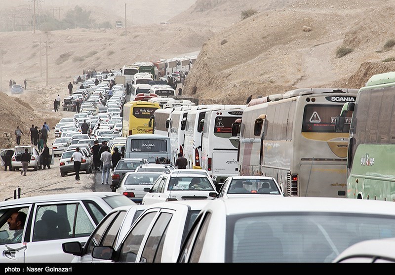 اربعین 98| ترافیک در مرز مهران شدت گرفته است