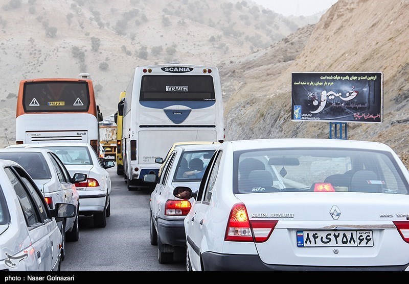 مهران به ایلام همچنان یکطرفه/ ترافیک پرحجم در جاده‌های مرزی