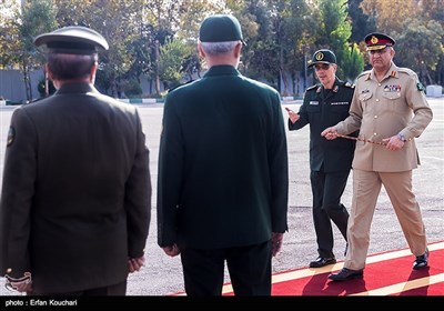 استقبال رسمی سرلشکر باقری از فرمانده ارتش پاکستان