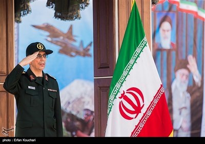 پاک آرمی چیف کا ایران کے اعلیٰ عسکری حکام کی جانب سے والہانہ استقبال