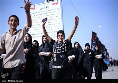 راهپیمایی زائرین اربعین حسینی - مرز شلمچه و چذابه