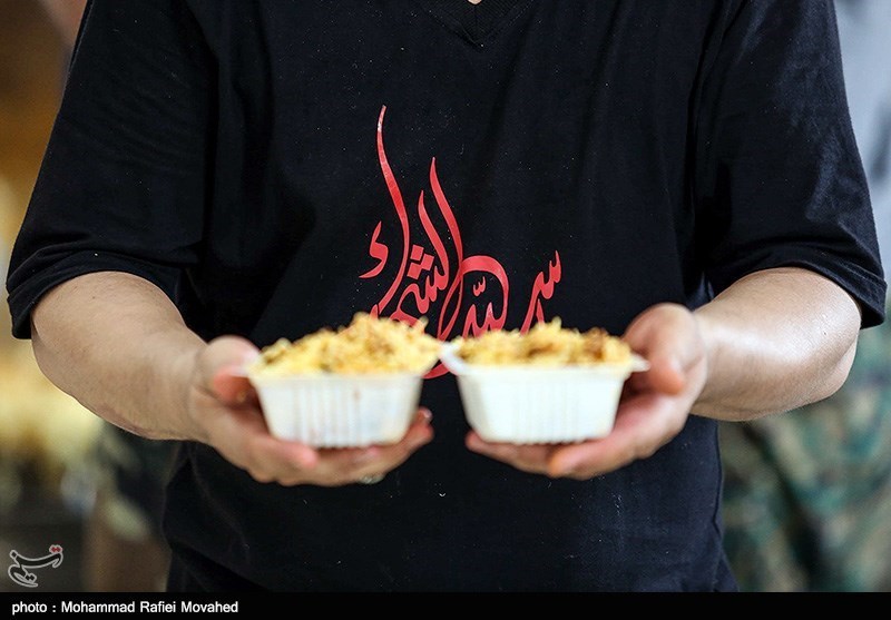 توزیع روزانه 3 هزار پرس غذای گرم در موکب‌های شهرستان رزن
