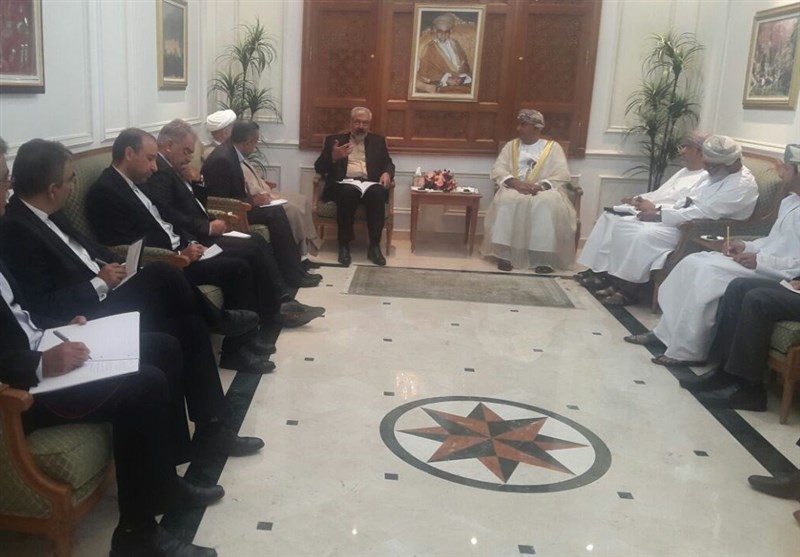 Officials Discuss Iran-Oman Closer Trade