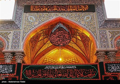 مرقد الإمام الحسین (ع) على أعتاب الاربعین