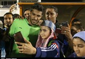 Esteghlal Goalkeeper Hosseini Breaks Record