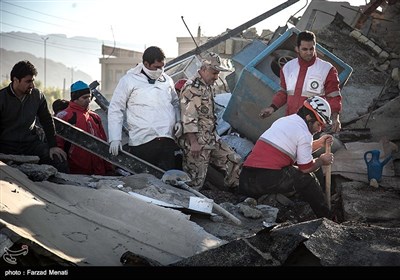 مصدومان و جانباختگان زلزله در سرپل‌ذهاب - کرمانشاه