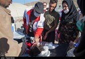 امداد رسانی به مصدومان زلزله در سرپل‌ذهاب