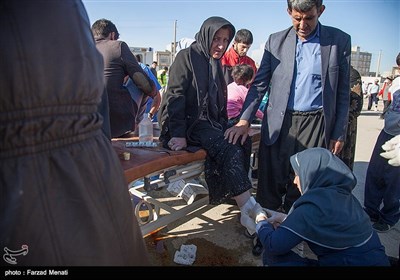 امداد رسانی به مصدومان زلزله در سرپل‌ذهاب