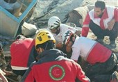 نجات نوزاد کرمانشاهی از زیر آوار زلزله در سرپل‎ذهاب