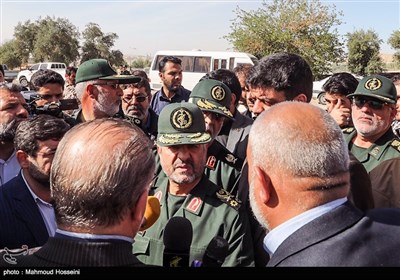 سردار جعفری فرمانده سپاه پاسداران در مناطق زلزله زده