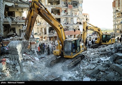 ایران زلزلہ؛ ملبے تلے افراد کو نکالنے کا عمل جاری/ تاحال 430 جاں بحق اور 7370 زخمی