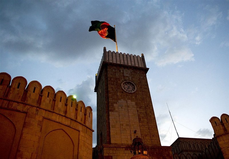 دیدار تیم مذاکره کننده دولت افغانستان با «خلیلزاد» در امارات