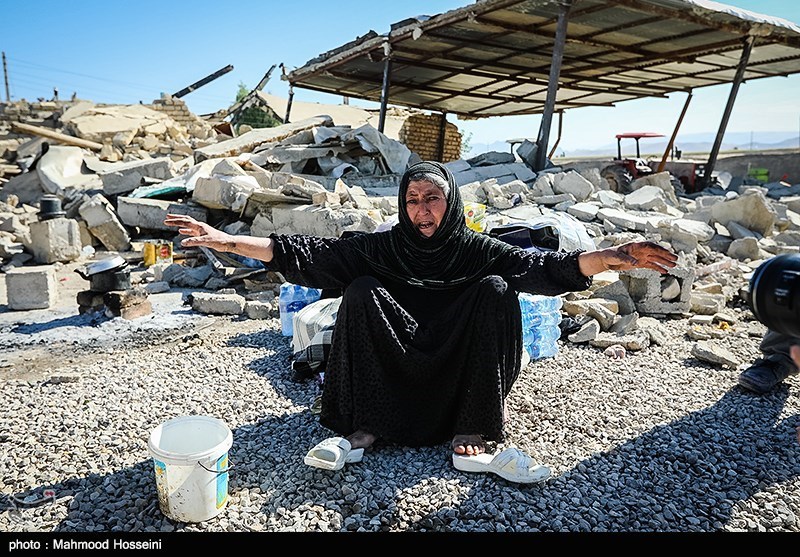 Iranian Athletes Auction Their Medals to Help Iran Quake Victims