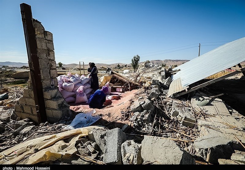 33 کامیون کمک‌های مردم لرستان به مناطق زلزله‌زده ‌اعزام شد‌