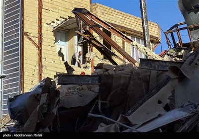 Iran Earthquake: Rubble Removal in Progress after 3 Days