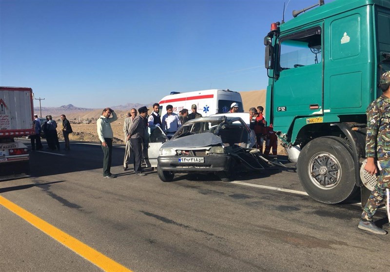 تصادف تریلی با پراید در جاده یاسوج - اصفهان 3 کشته و 7 مصدوم برجای گذاشت
