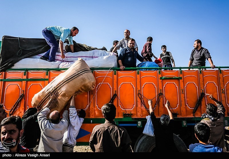 113 کامیون کمک‌های مردمی مریوان به کرمانشاه ارسال شد‌