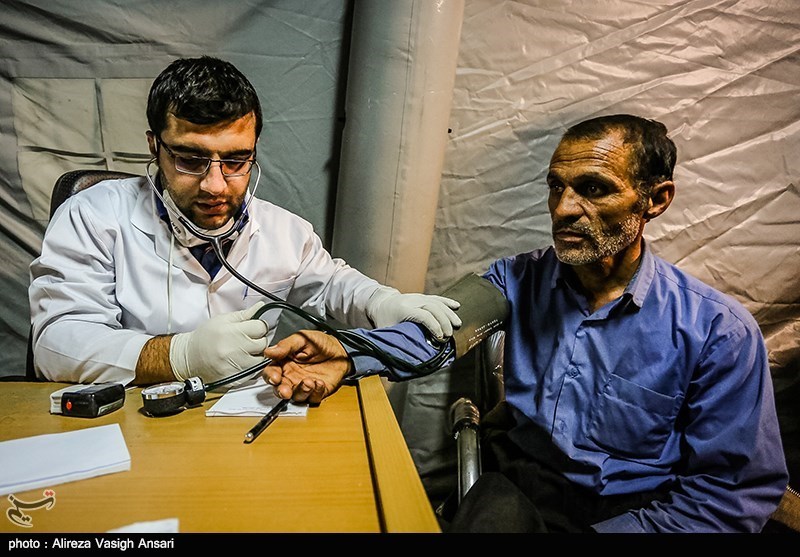دومین تیم دانشگاه علوم پزشکی شیراز به مناطق زلزله‌زده اعزام شد