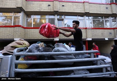 جمع آوری کمکهای مردمی برای زلزله زدگان - اصفهان