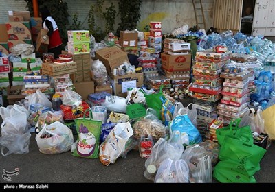 جمع آوری کمکهای مردمی برای زلزله زدگان - اصفهان