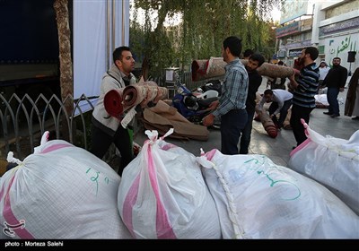 جمع آوری کمکهای مردمی برای زلزله زدگان - اصفهان