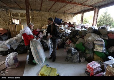 جمع آوری کمکهای مردمی برای زلزله زدگان - اصفهان