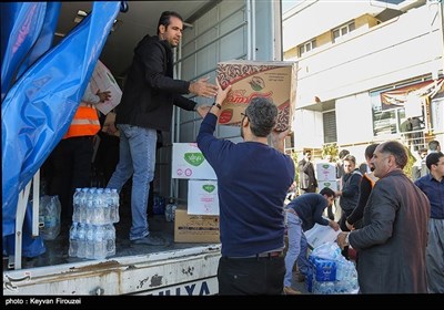ایران بھر سے زلزلہ متاثرین کیلئے امدادی سامان اور عطیات کا سلسلہ جاری