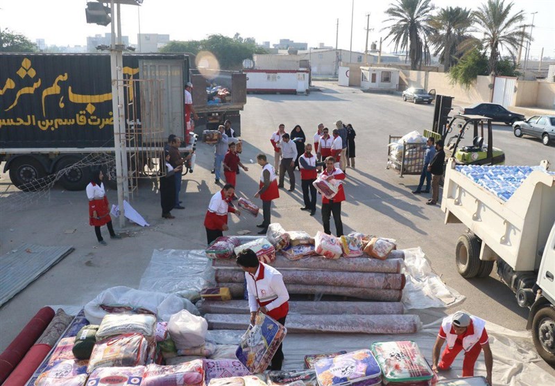150 کامیون اقلام امدادی و کمک‌های مردمی لرستان به مناطق زلزله‌زده کرمانشاه ارسال شد